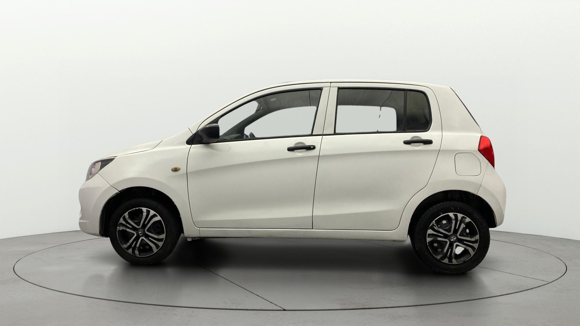 View 2015 Maruti Suzuki 1000 Base Variant Image 5 Used 2015 Maruti Suzuki 1000 Base Variant Image 5
