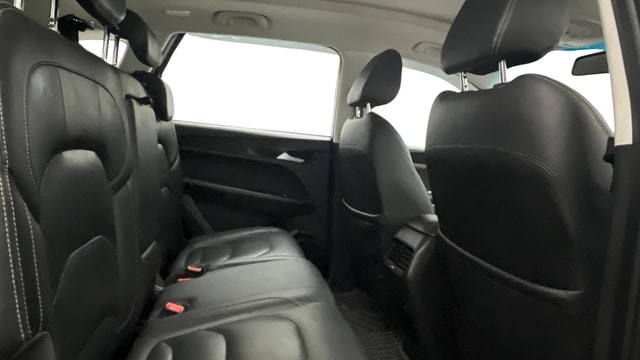 View MG Hector Image 31 Used MG Hector Image 31