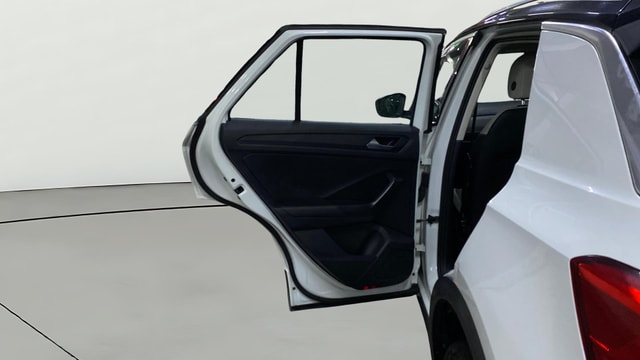View Volkswagen T-Roc Image 14 Used Volkswagen T-Roc Image 14