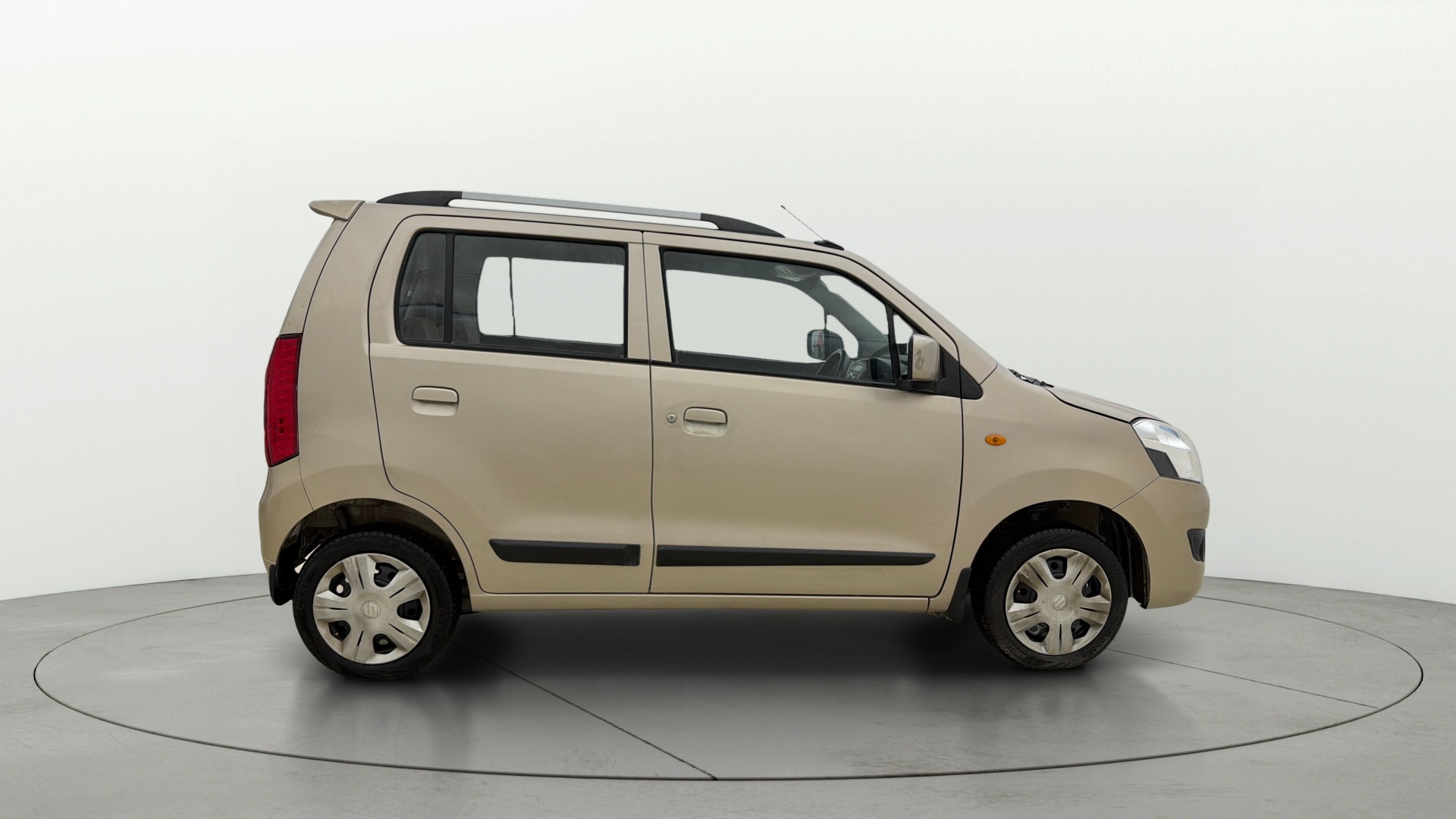 Used 2016 Maruti Suzuki 1000 Used 2016 Maruti Suzuki 1000