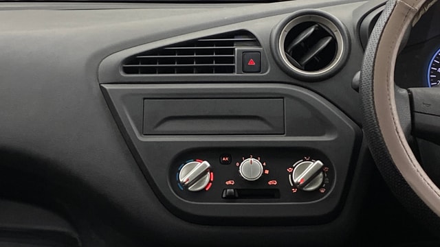 View Datsun Redi GO Image 17 Used Datsun Redi GO Image 17