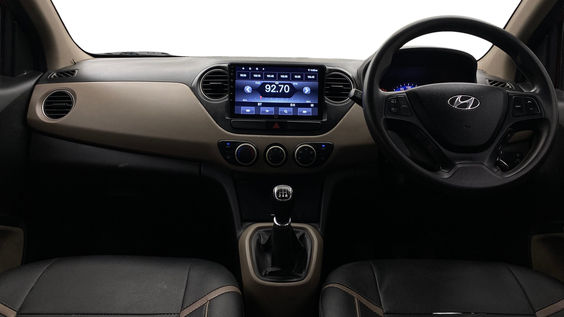 View 2015 Hyundai Xcent S Petrol Image 15 Used 2015 Hyundai Xcent S Petrol Image 15
