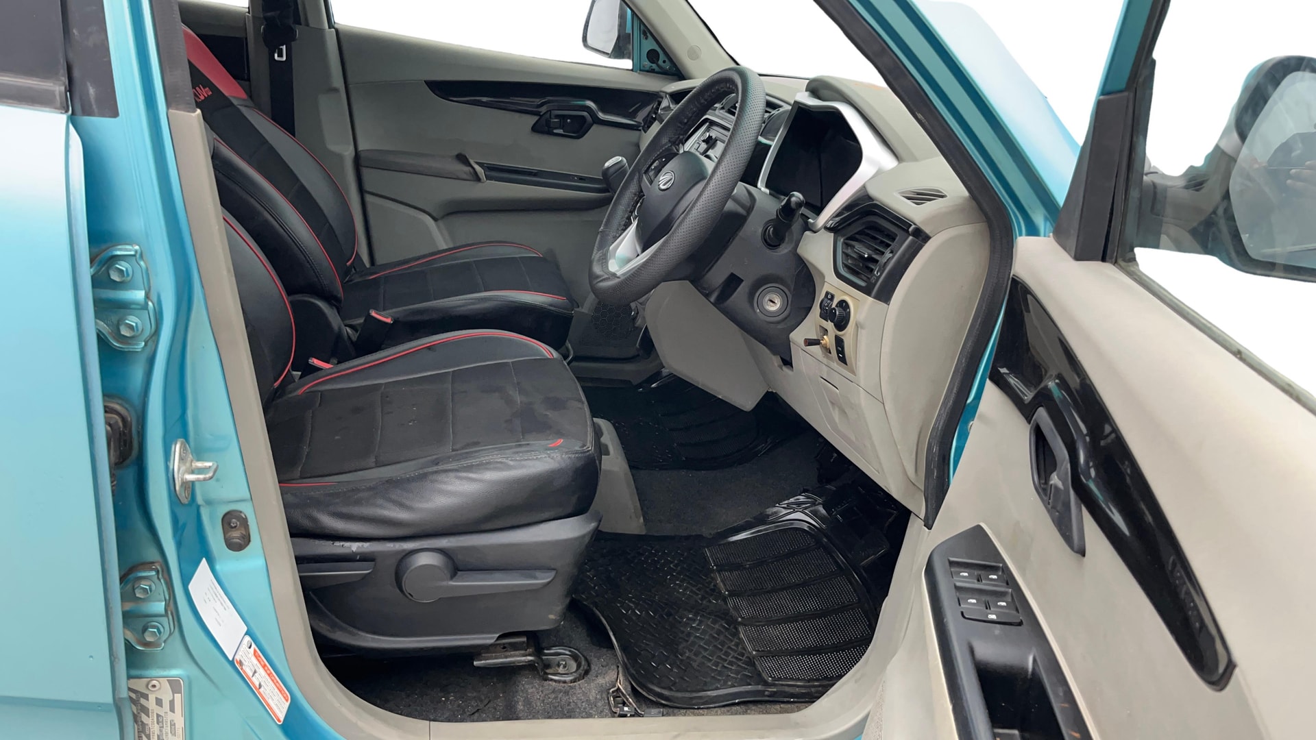 View 2016 Mahindra KUV100 K8 Petrol 5 Seater BS IV Image 17 Used 2016 Mahindra KUV100 K8 Petrol 5 Seater BS IV Image 17