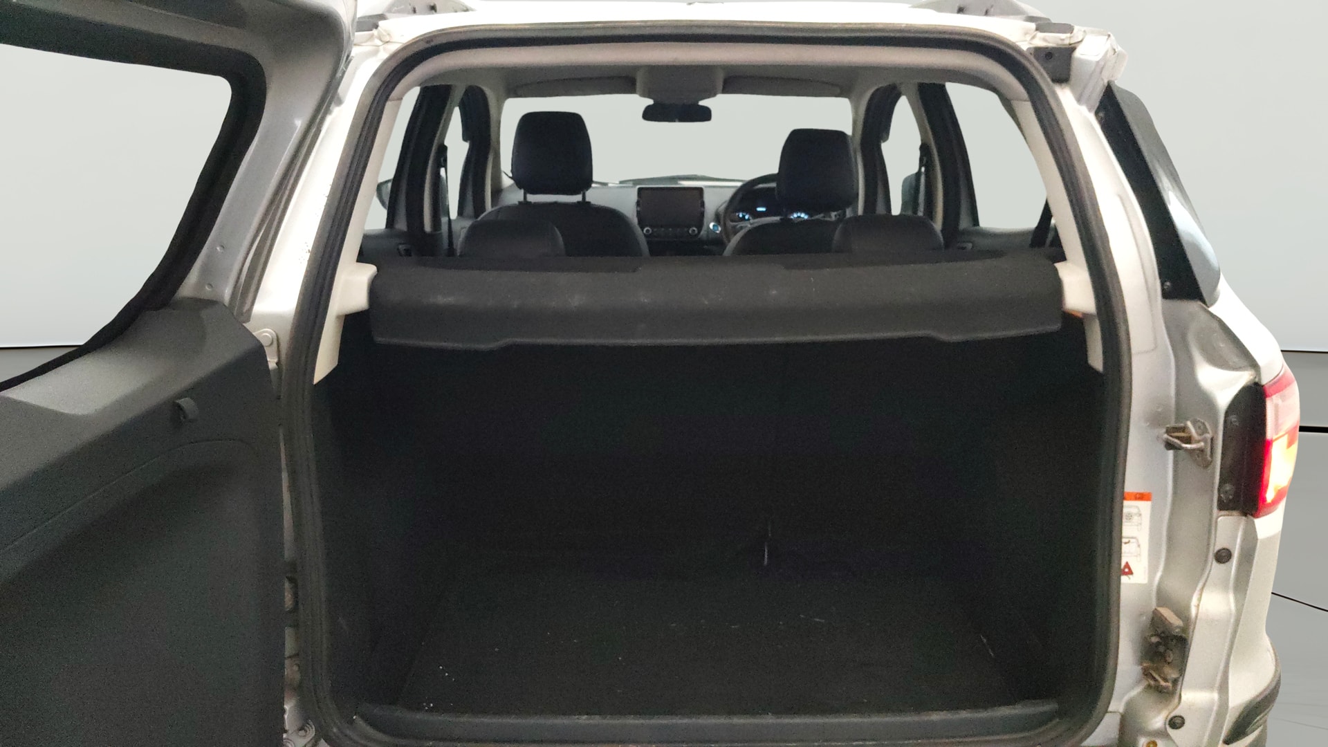 View 2019 Ford EcoSport 1.5 TDCi Diesel Ambiente BS IV Image 39 Used 2019 Ford EcoSport 1.5 TDCi Diesel Ambiente BS IV Image 39