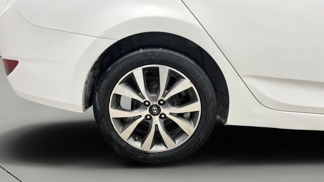 View Hyundai Fluidic Verna Image 24 Used Hyundai Fluidic Verna Image 24