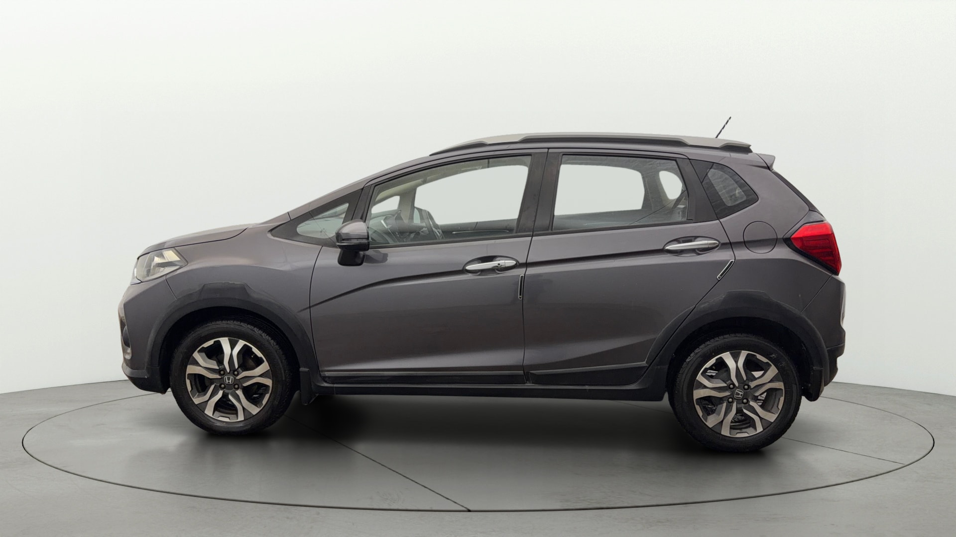 View 2019 Honda WR-V S MT Diesel Edge Edition Image 6 Used 2019 Honda WR-V S MT Diesel Edge Edition Image 6
