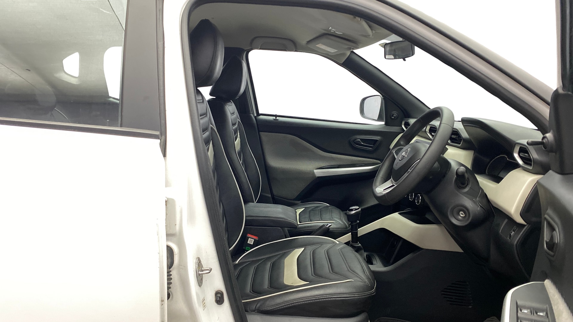 View 2021 Nissan Magnite XE Image 26 Used 2021 Nissan Magnite XE Image 26