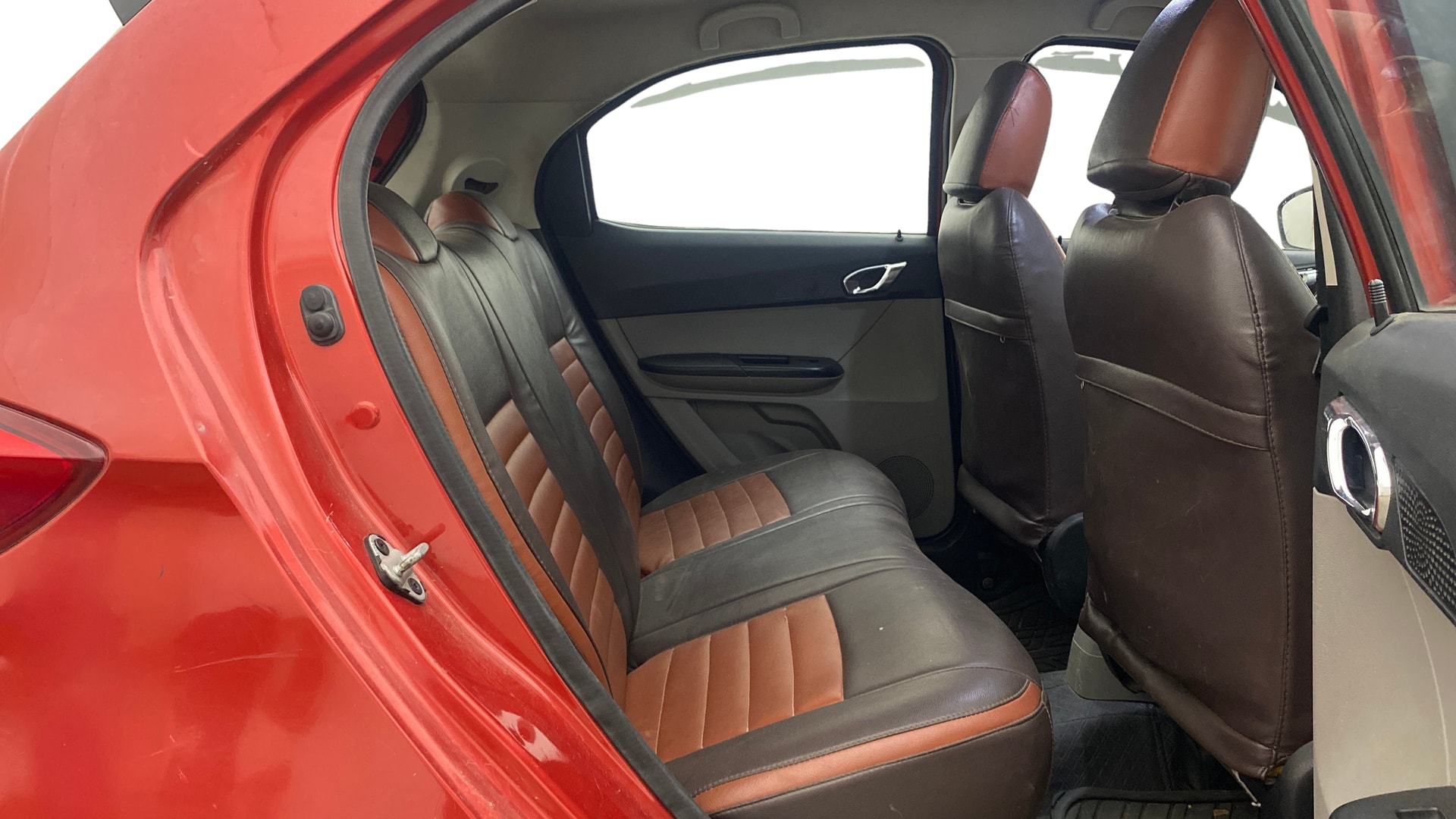 View 2019 Tata Tiago Revotorq XB Image 28 Used 2019 Tata Tiago Revotorq XB Image 28