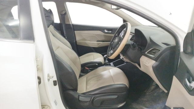 View Hyundai Verna Image 28 Used Hyundai Verna Image 28