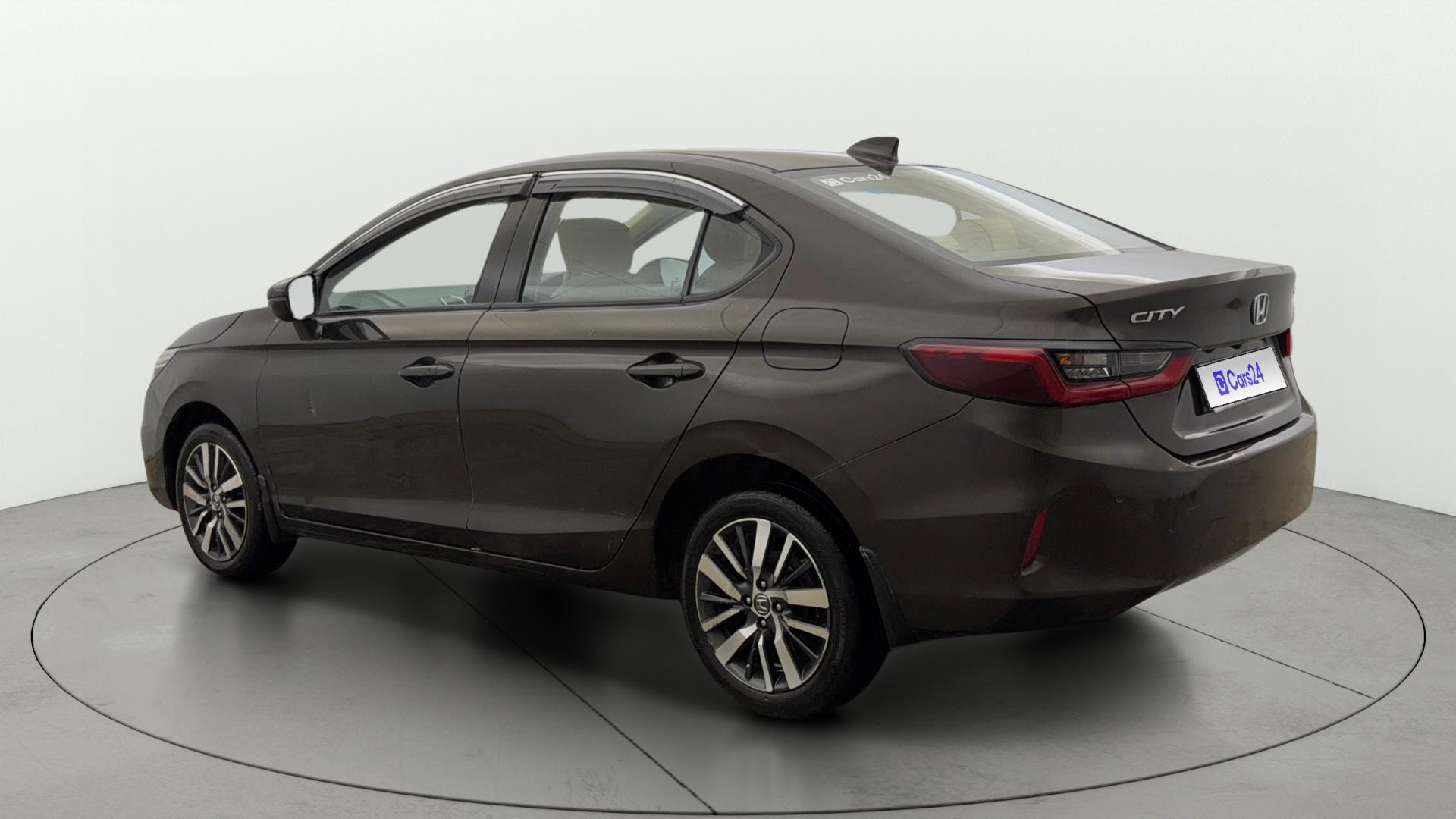 View 2022 Honda City ZX MT Diesel Anniversary Edition Image 2 Used 2022 Honda City ZX MT Diesel Anniversary Edition Image 2