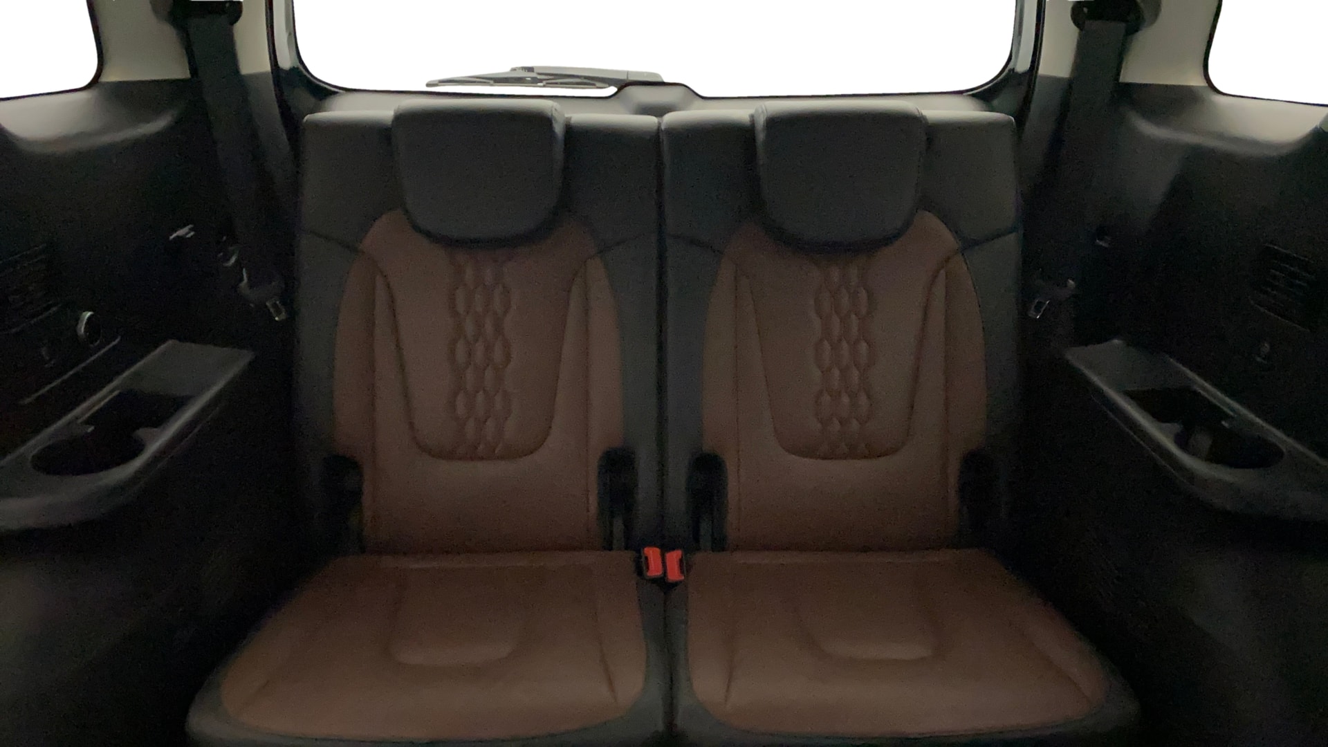 View 2021 Hyundai Alcazar Prestige 6 Seater MT Petrol Image 10 Used 2021 Hyundai Alcazar Prestige 6 Seater MT Petrol Image 10