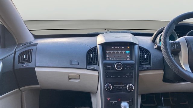 View Mahindra XUV500 Image 19 Used Mahindra XUV500 Image 19