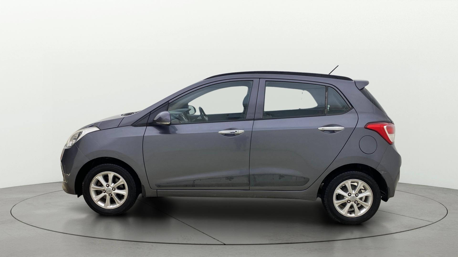 View 2015 Hyundai Grand i10 Asta AT 1.2 Kappa VTVT Image 5 Used 2015 Hyundai Grand i10 Asta AT 1.2 Kappa VTVT Image 5