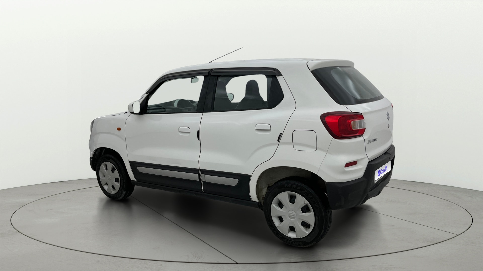 View 2022 Maruti Suzuki 1000 Base Variant Image 2 Used 2022 Maruti Suzuki 1000 Base Variant Image 2