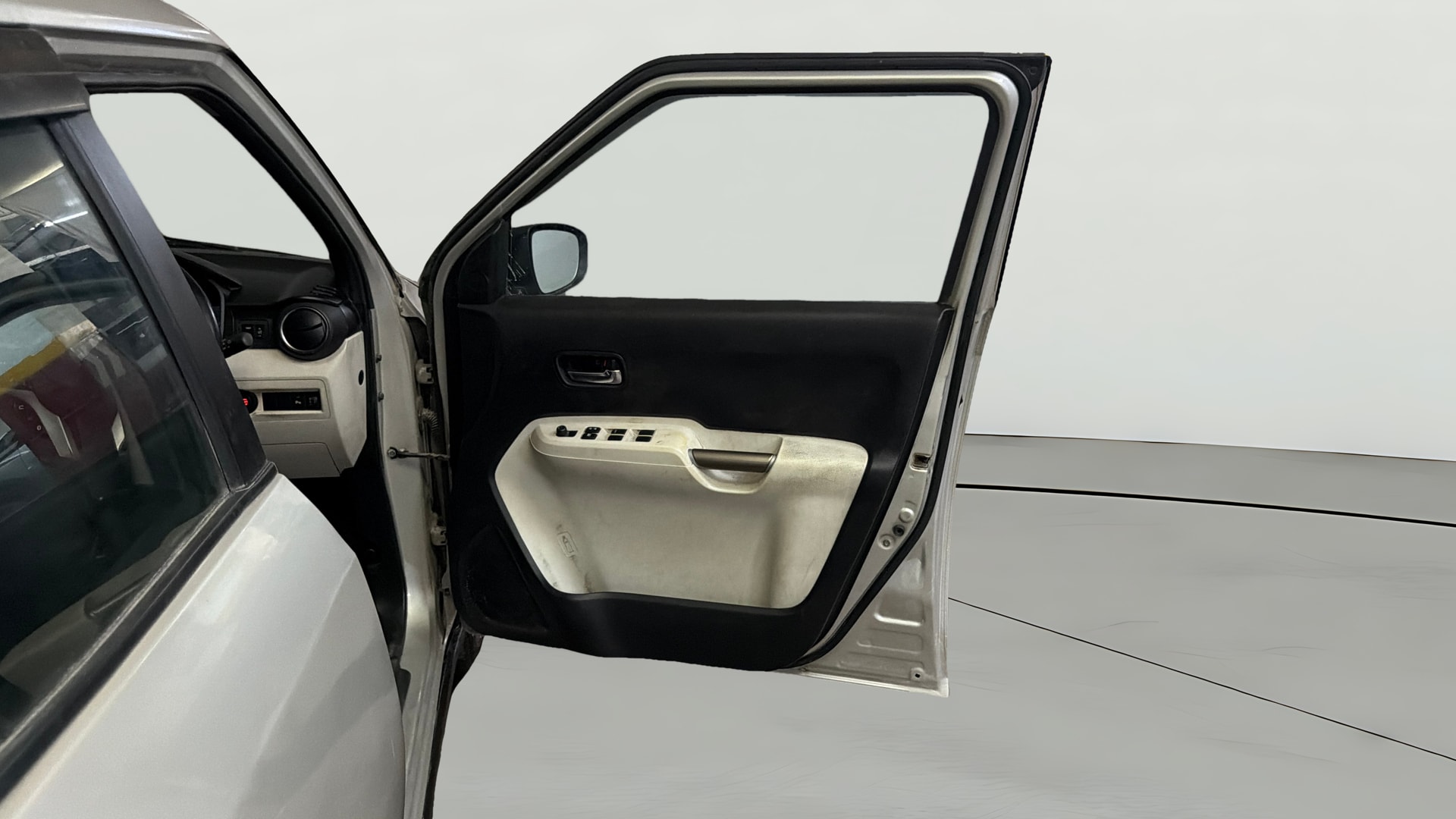 View 2018 Maruti Suzuki 1000 Base Variant Image 45 Used 2018 Maruti Suzuki 1000 Base Variant Image 45