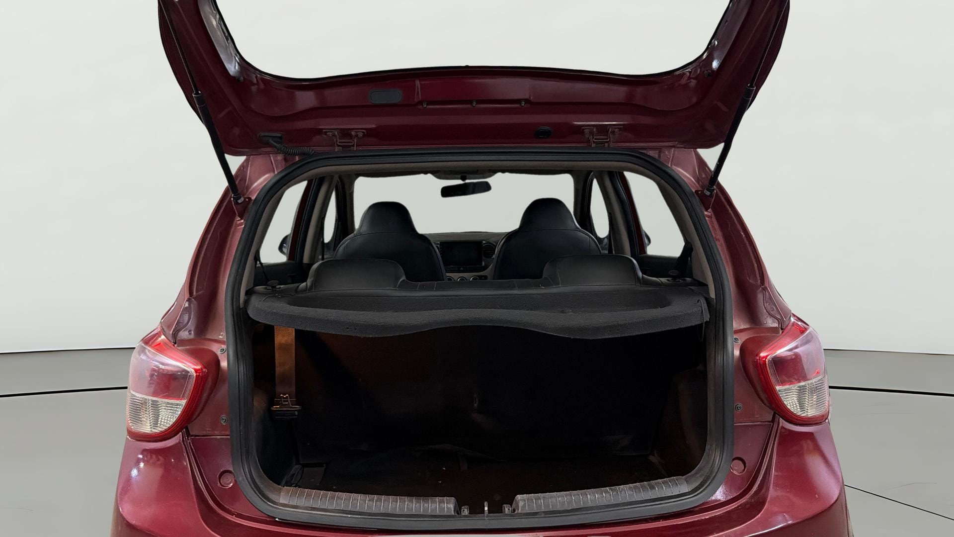 View 2014 Hyundai Grand i10 Magna 1.2 Kappa VTVT Image 38 Used 2014 Hyundai Grand i10 Magna 1.2 Kappa VTVT Image 38
