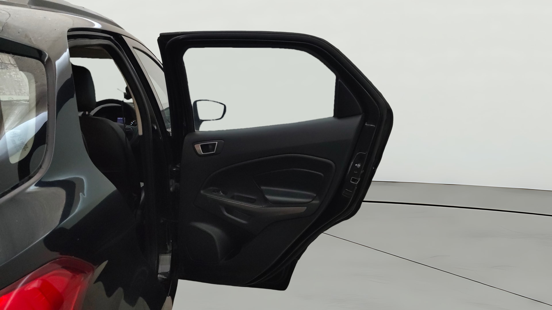 View 2018 Ford EcoSport 1.5 TDCi Diesel Ambiente BS IV Image 7 Used 2018 Ford EcoSport 1.5 TDCi Diesel Ambiente BS IV Image 7