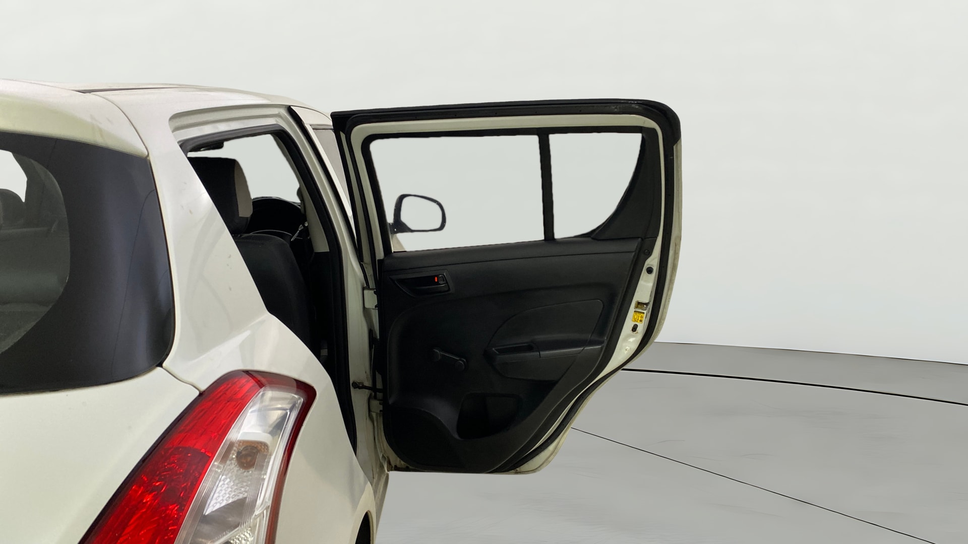 View 2016 Maruti Suzuki 1000 Base Variant Image 7 Used 2016 Maruti Suzuki 1000 Base Variant Image 7