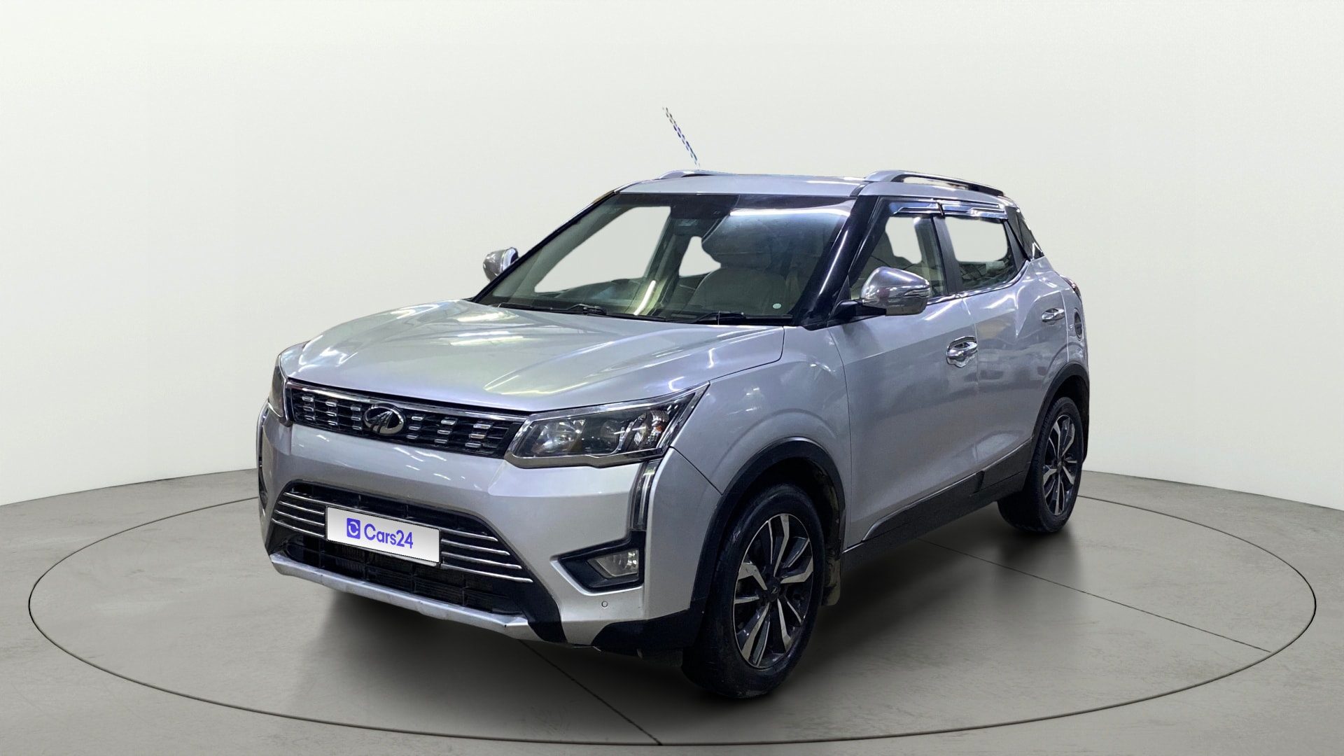 View 2019 Mahindra XUV300 W4 Petrol BS IV Image 23 Used 2019 Mahindra XUV300 W4 Petrol BS IV Image 23