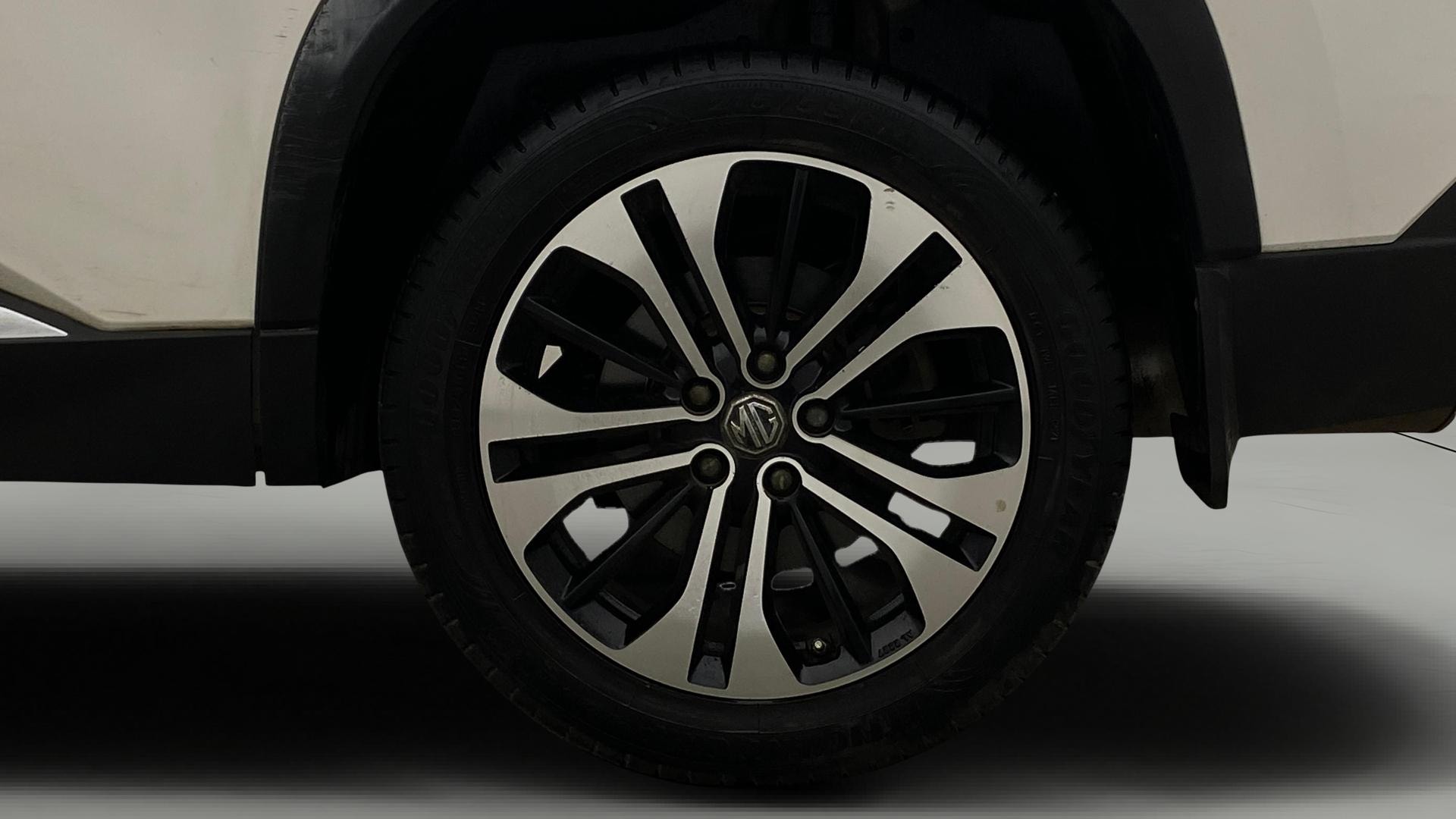 View 2021 MG Hector Sharp CVT Petrol Image 8 Used 2021 MG Hector Sharp CVT Petrol Image 8