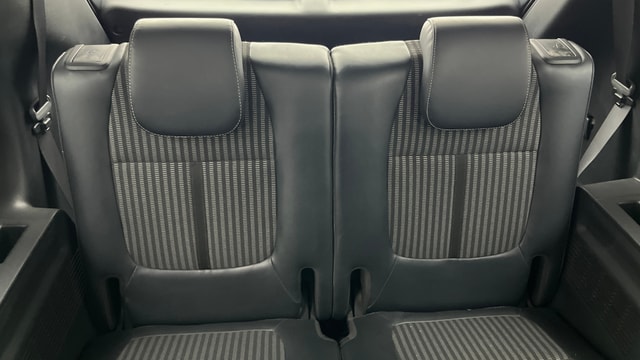 View Kia Carens Image 14 Used Kia Carens Image 14