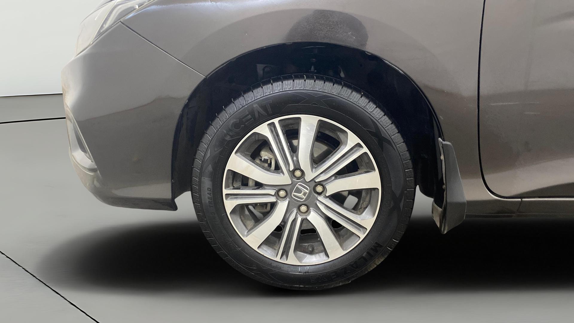 View 2022 Honda City ZX MT Diesel Anniversary Edition Image 29 Used 2022 Honda City ZX MT Diesel Anniversary Edition Image 29