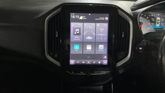 View MG Hector Image 18 Used MG Hector Image 18