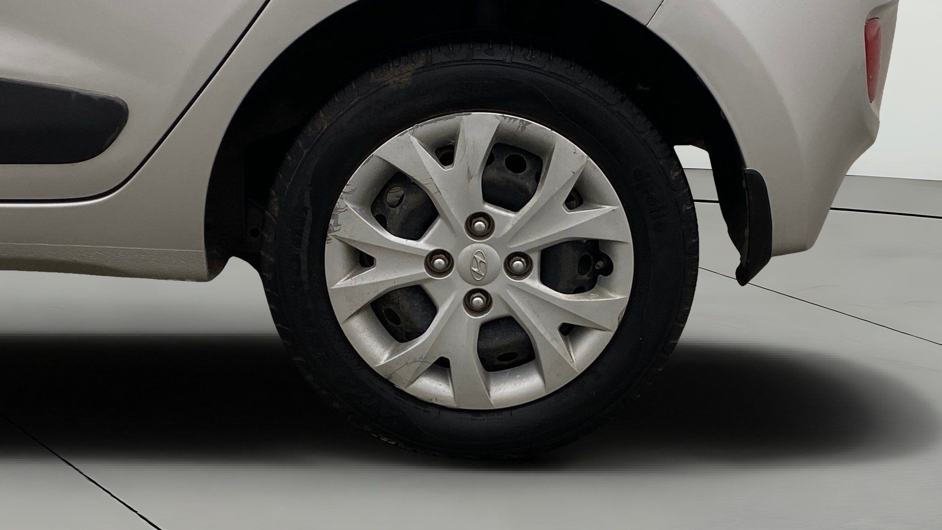 View 2014 Hyundai Grand i10 Sportz 1.2 Kappa Image 11 Used 2014 Hyundai Grand i10 Sportz 1.2 Kappa Image 11