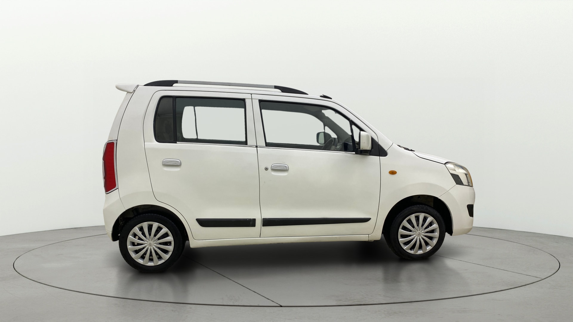 View 2015 Maruti Suzuki 1000 Base Variant Image 8 Used 2015 Maruti Suzuki 1000 Base Variant Image 8