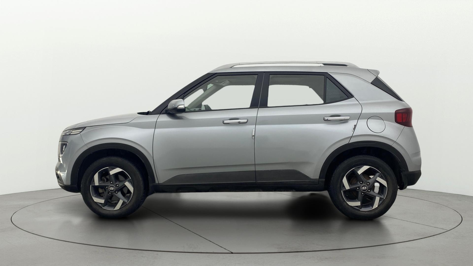 View 2019 Hyundai Venue SX Plus 1.0 Petrol AT Image 6 Used 2019 Hyundai Venue SX Plus 1.0 Petrol AT Image 6