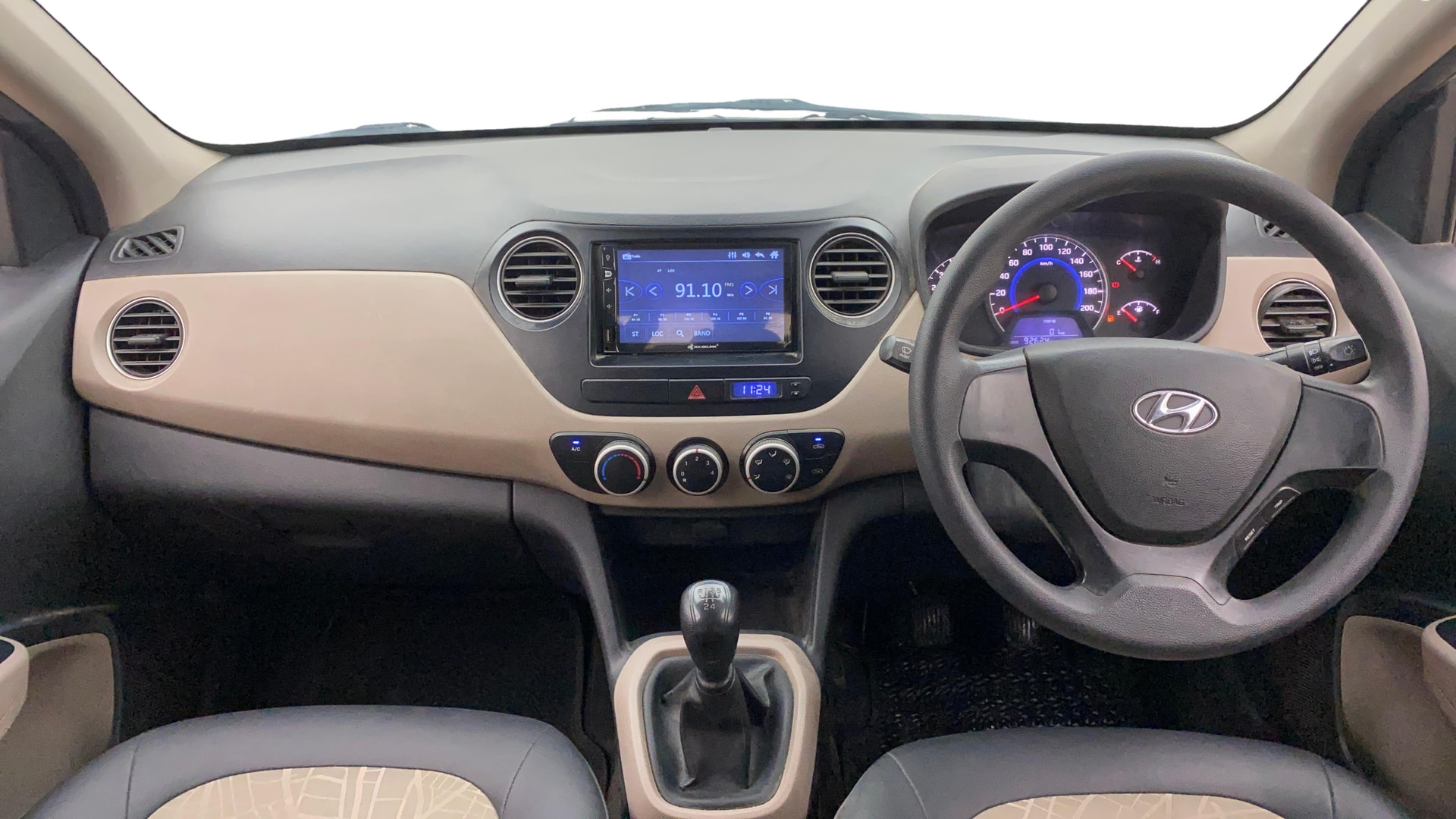 View 2016 Hyundai Grand i10 1.1 Magna Diesel Image 29 Used 2016 Hyundai Grand i10 1.1 Magna Diesel Image 29