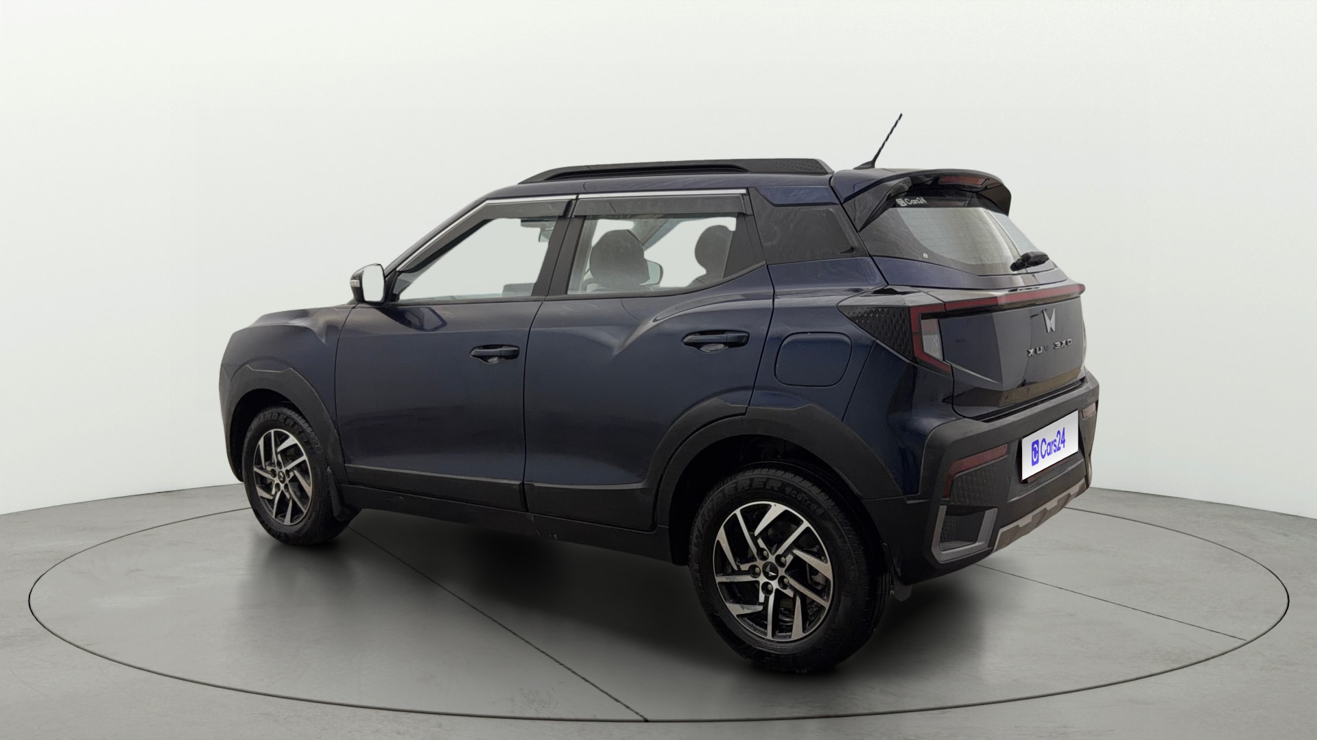 View 2025 Mahindra XUV 3XO AX5 1.2 L TCMPFi Image 2 Used 2025 Mahindra XUV 3XO AX5 1.2 L TCMPFi Image 2