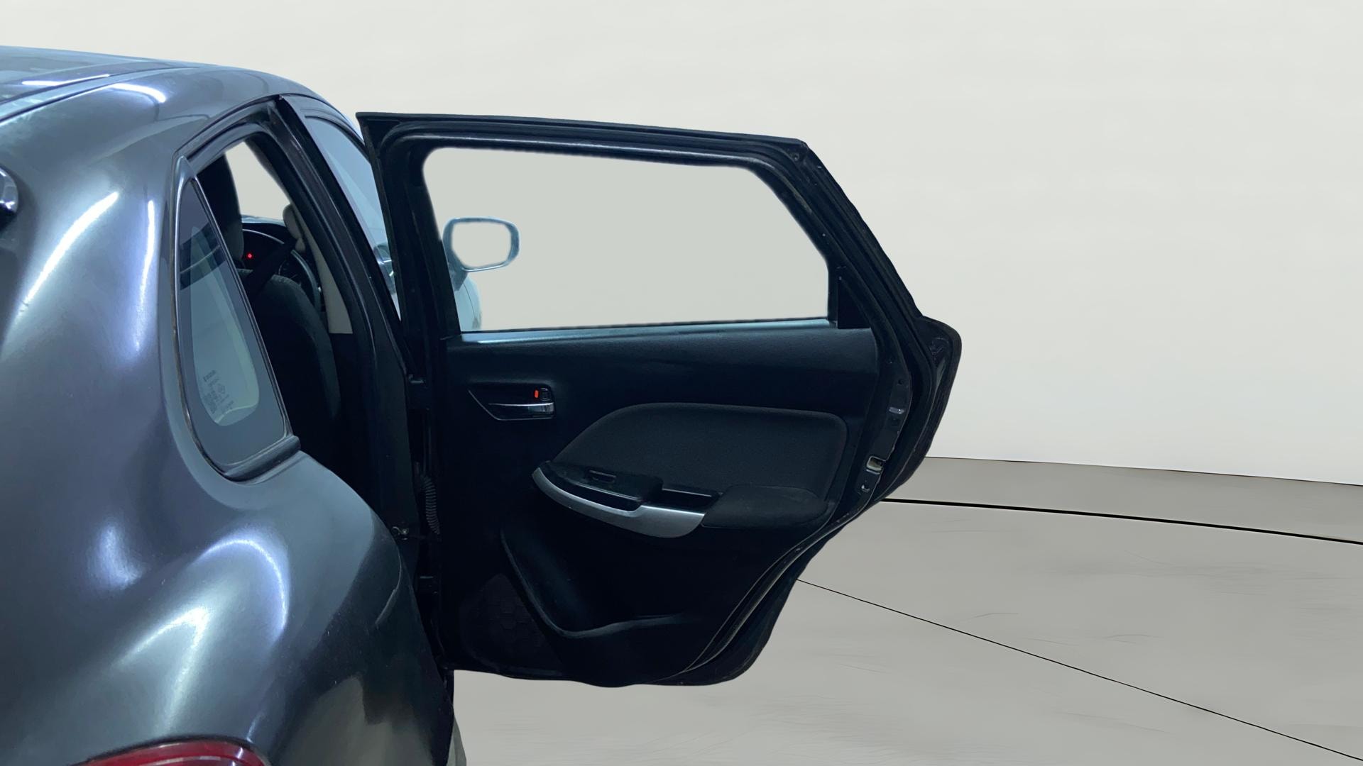 View 2018 Maruti Suzuki 1000 Base Variant Image 7 Used 2018 Maruti Suzuki 1000 Base Variant Image 7