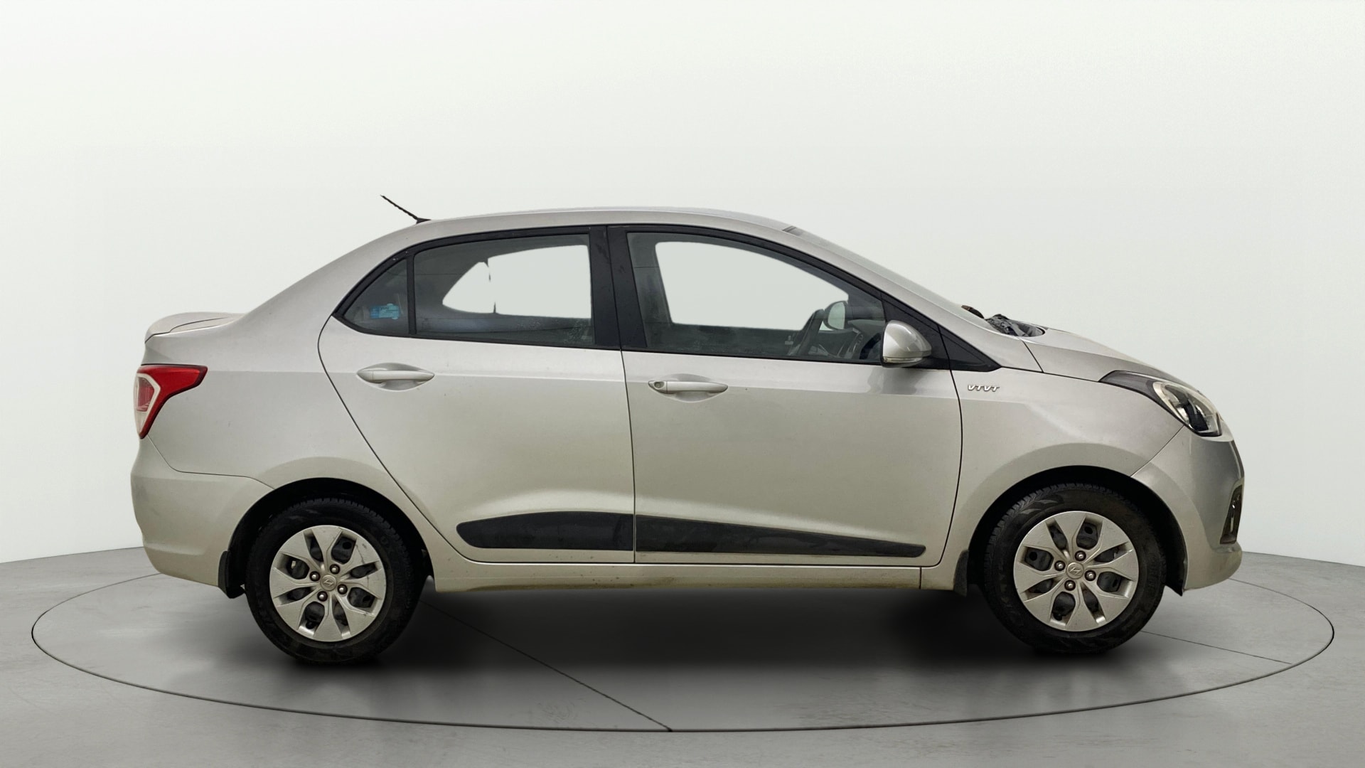 View 2016 Hyundai Xcent S Anniversary Edition Petrol Image 8 Used 2016 Hyundai Xcent S Anniversary Edition Petrol Image 8