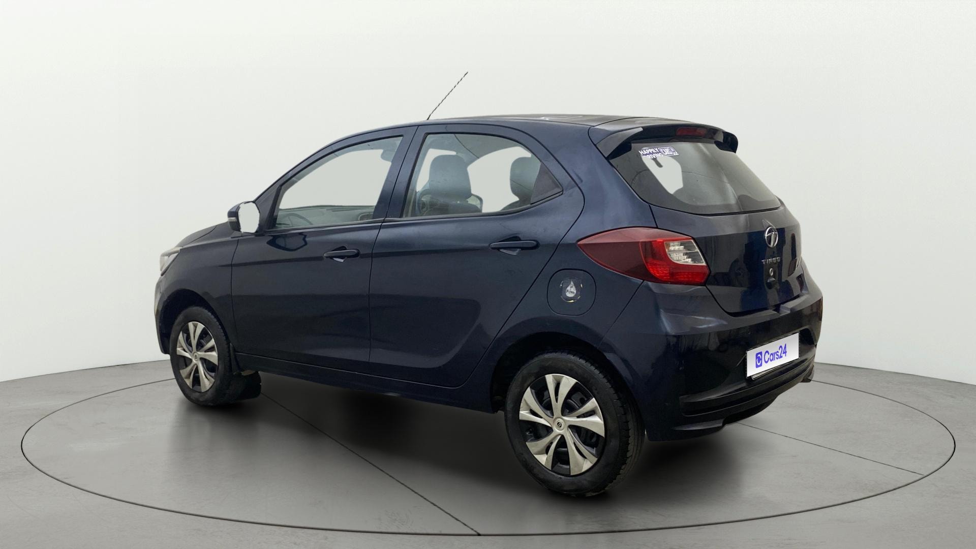 View 2022 Tata Tiago Revotorq XB Image 2 Used 2022 Tata Tiago Revotorq XB Image 2