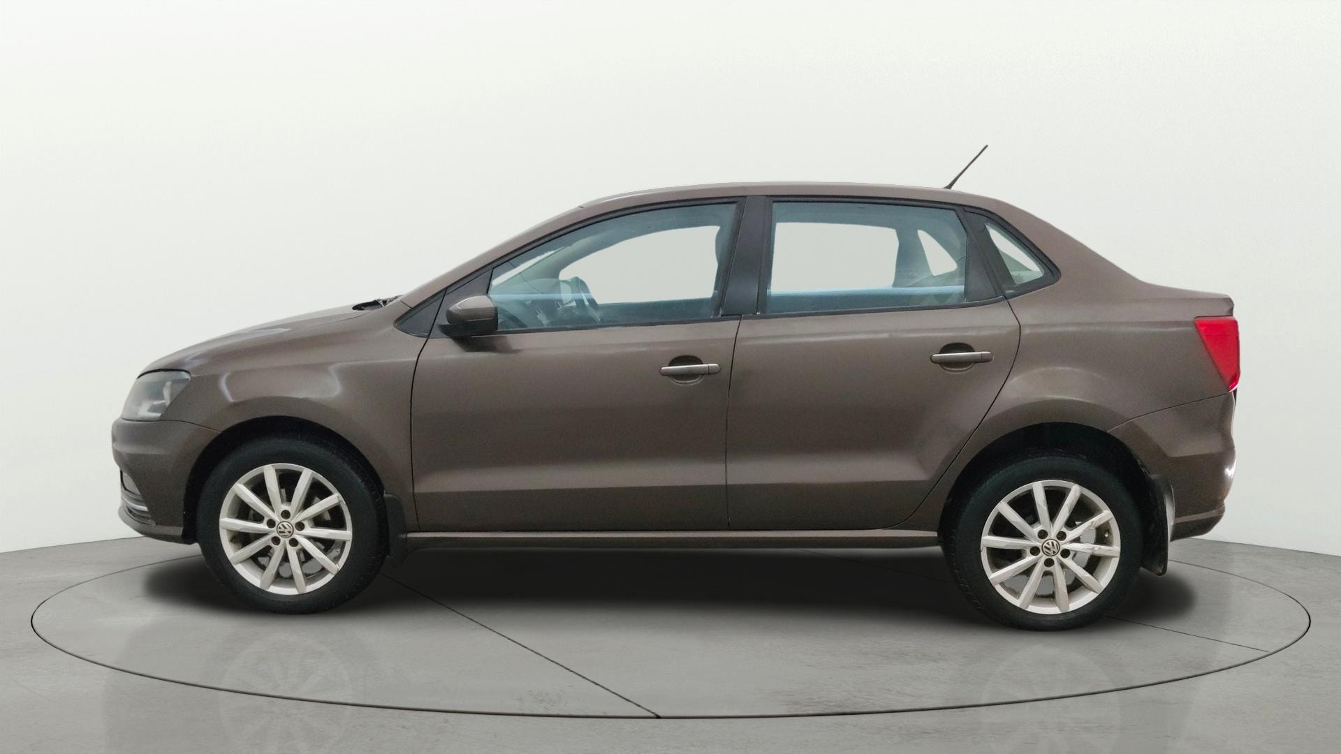 View 2018 Volkswagen Ameo 1.2L MPI Petrol Comfortline Image 5 Used 2018 Volkswagen Ameo 1.2L MPI Petrol Comfortline Image 5