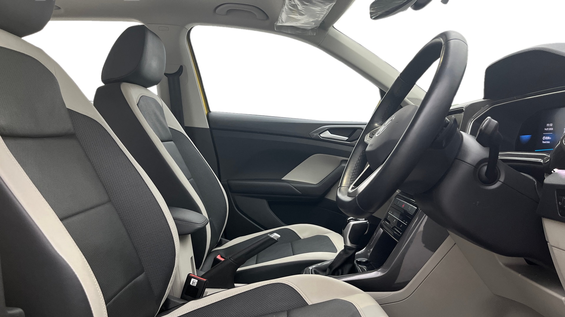 View 2022 Volkswagen Taigun 1.0 TSI Topline AT Image 18 Used 2022 Volkswagen Taigun 1.0 TSI Topline AT Image 18