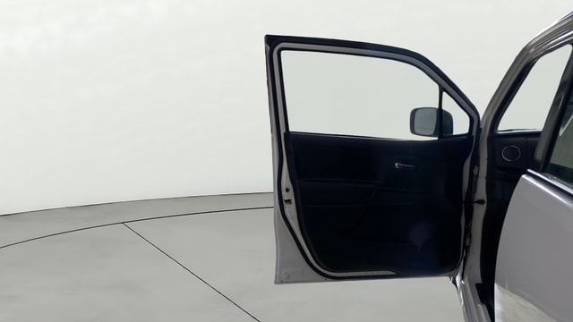 View Maruti Suzuki Stingray Image 30 Used Maruti Suzuki Stingray Image 30