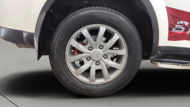 View Mahindra XUV500 Image 35 Used Mahindra XUV500 Image 35
