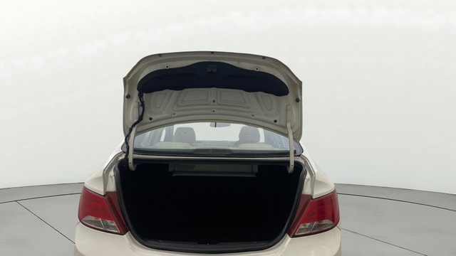 View Hyundai Fluidic Verna Image 38 Used Hyundai Fluidic Verna Image 38