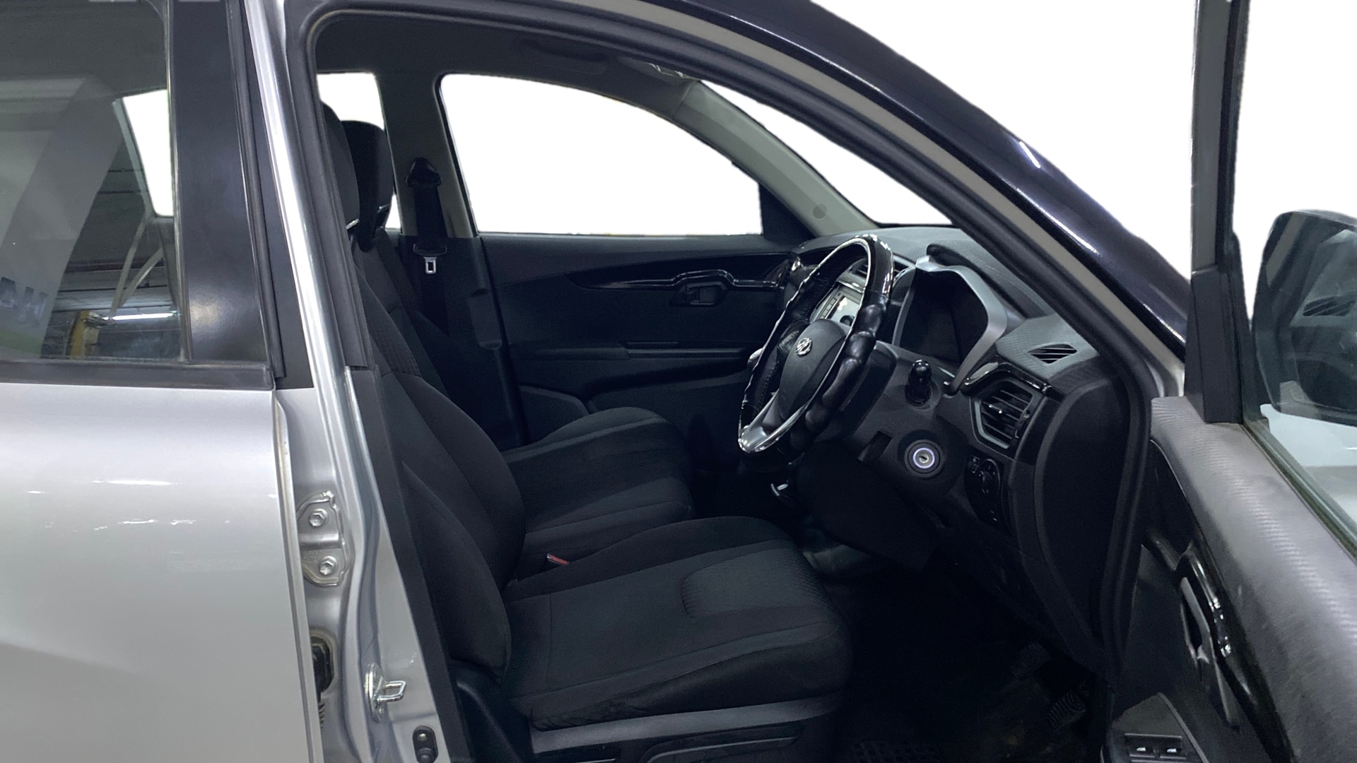 View 2018 Mahindra KUV100 K2 Petrol BS IV Image 16 Used 2018 Mahindra KUV100 K2 Petrol BS IV Image 16