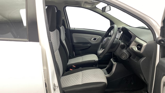 View Datsun Redi GO Image 25 Used Datsun Redi GO Image 25