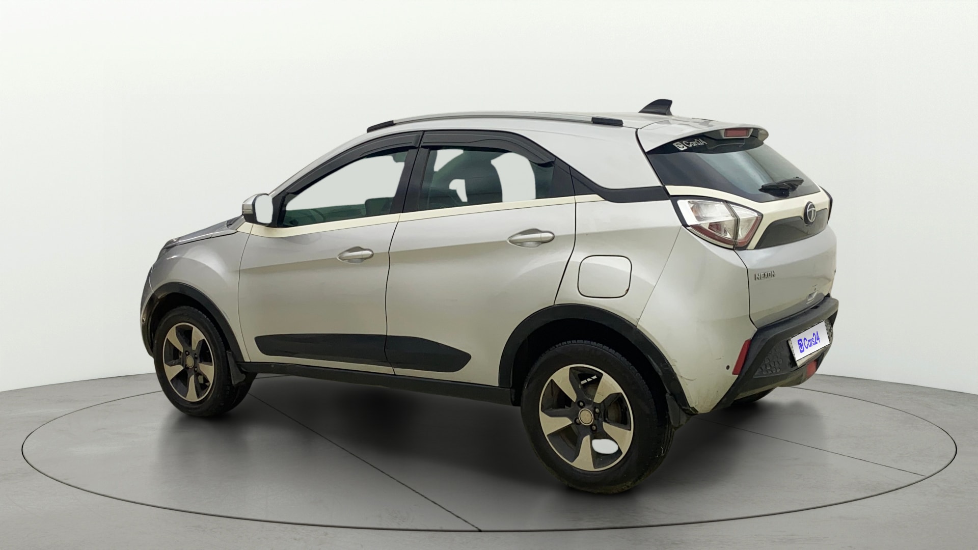View 2019 Tata Nexon XZA Plus Diesel Image 2 Used 2019 Tata Nexon XZA Plus Diesel Image 2