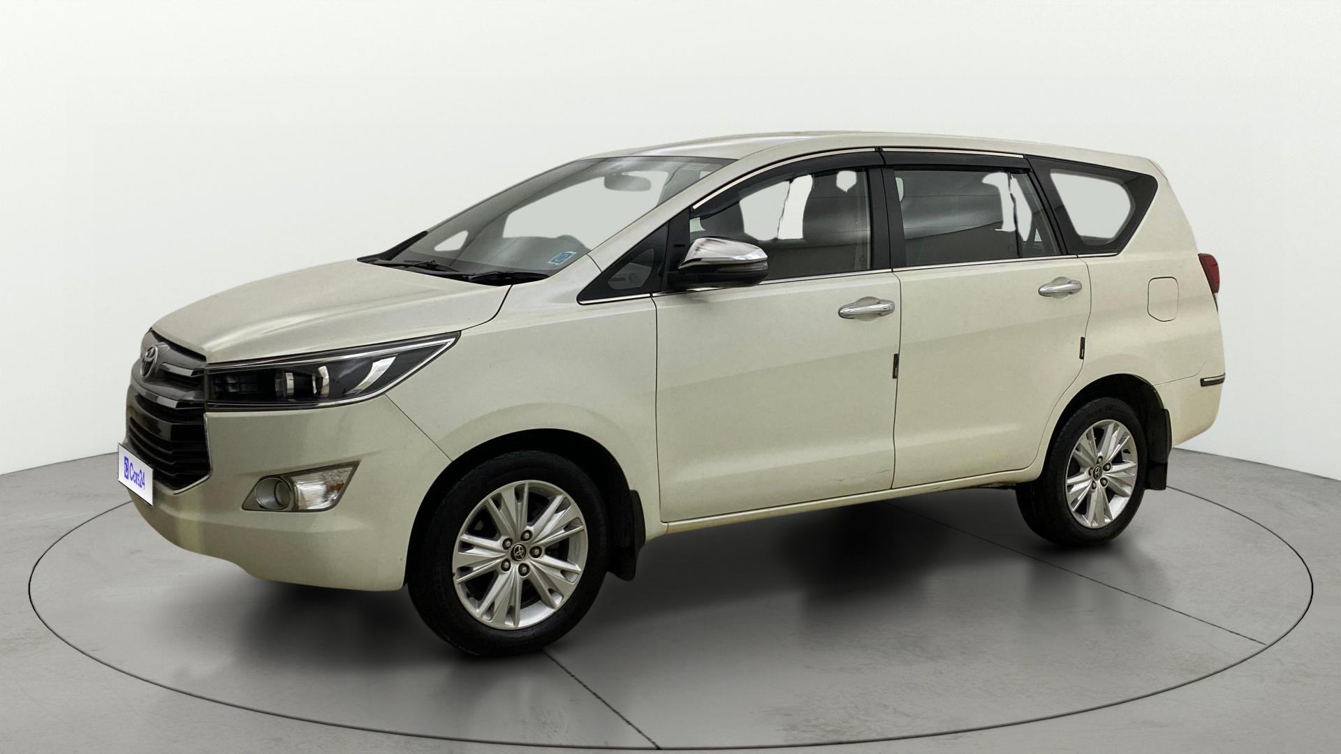 View 2018 Toyota Innova Crysta 2.8 ZX AT 7-Seater Image 38 Used 2018 Toyota Innova Crysta 2.8 ZX AT 7-Seater Image 38