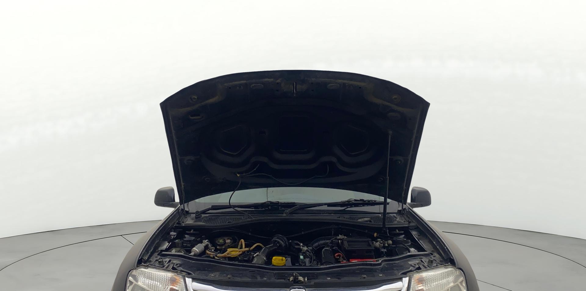 View 2015 Renault Duster Diesel 85PS RXE Image 19 Used 2015 Renault Duster Diesel 85PS RXE Image 19