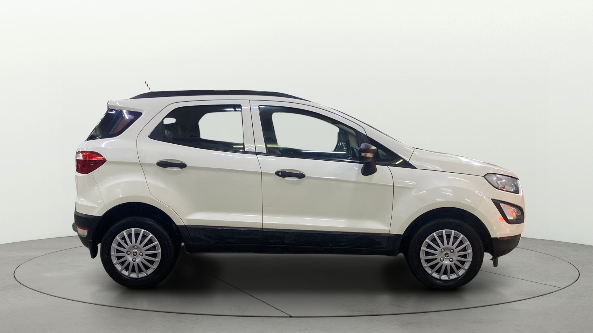 View 2020 Ford EcoSport 1.5 TDCi Diesel Ambiente BS IV Image 8 Used 2020 Ford EcoSport 1.5 TDCi Diesel Ambiente BS IV Image 8