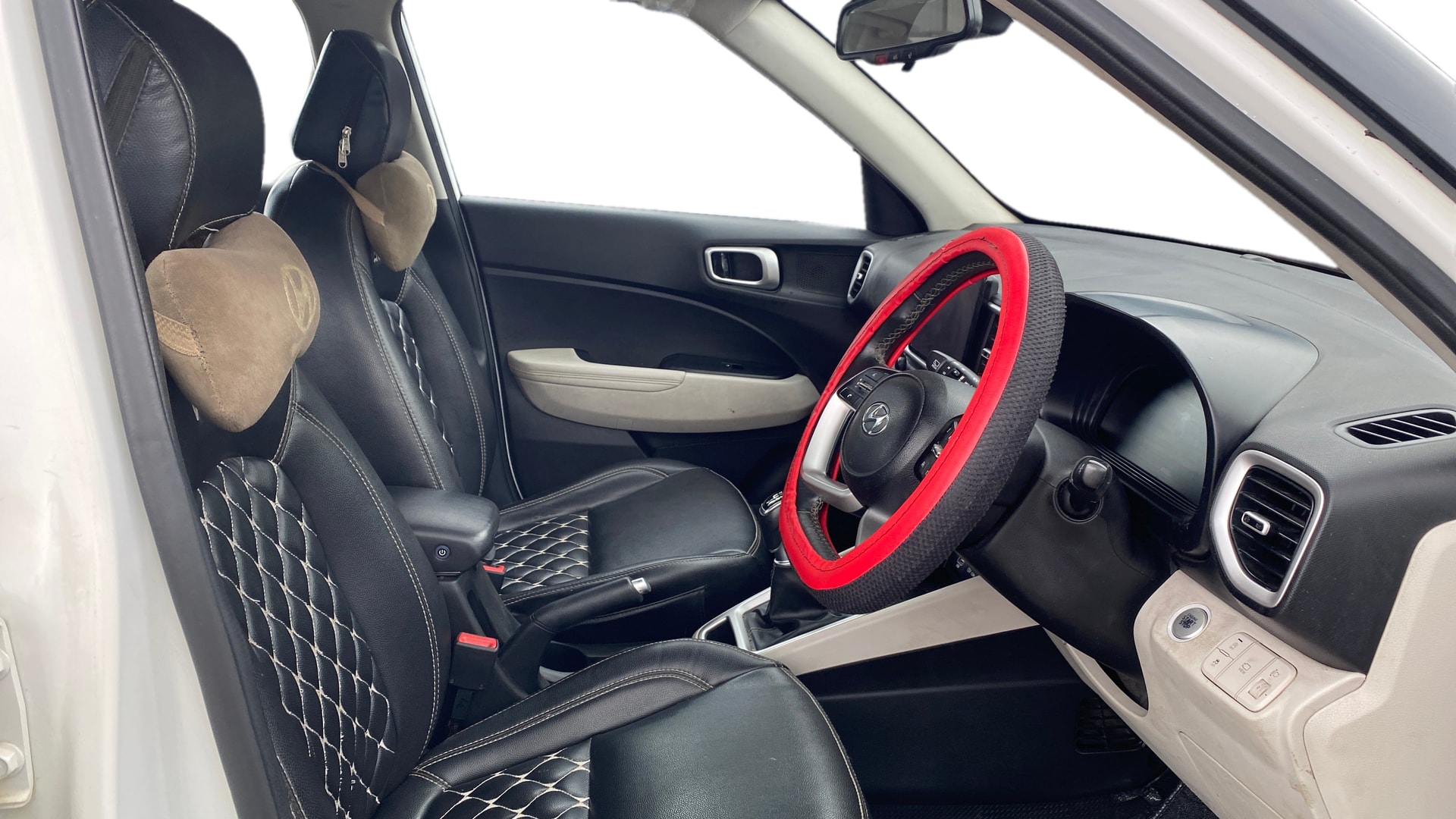 View 2023 Hyundai Venue E 1.2 Petrol BS IV Image 18 Used 2023 Hyundai Venue E 1.2 Petrol BS IV Image 18