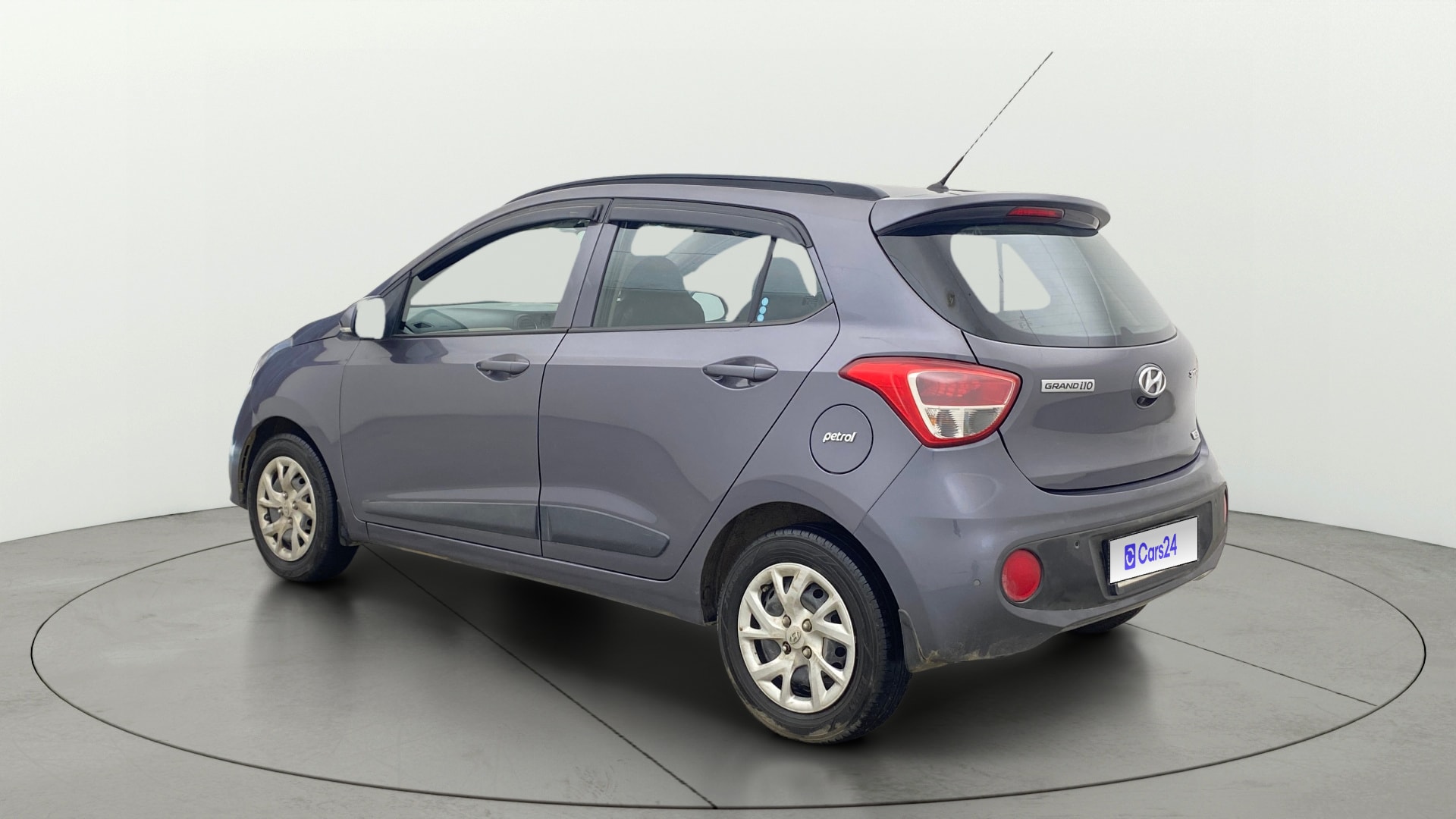 View 2019 Hyundai Grand i10 Sportz 1.2 Kappa Image 2 Used 2019 Hyundai Grand i10 Sportz 1.2 Kappa Image 2