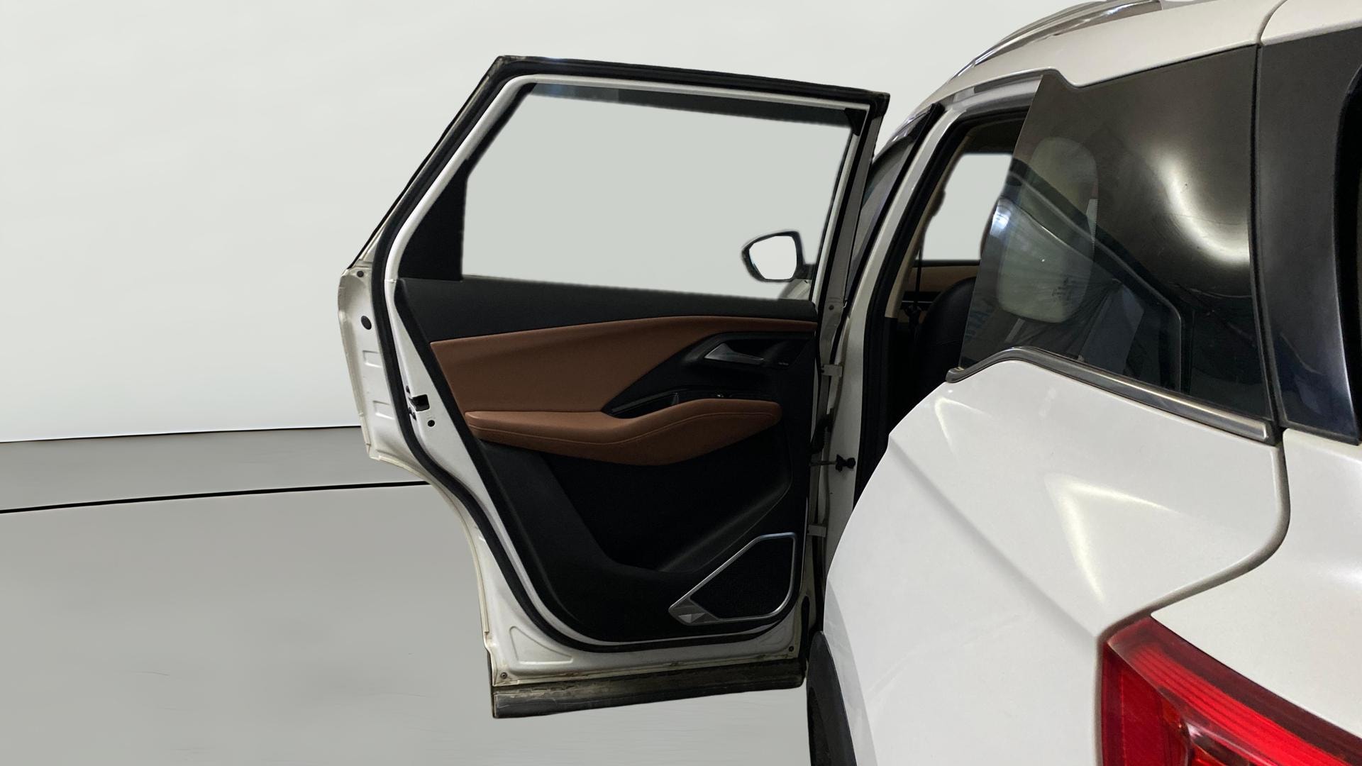 View 2023 MG Hector Plus Sharp Pro 7 Seater Petrol Image 16 Used 2023 MG Hector Plus Sharp Pro 7 Seater Petrol Image 16
