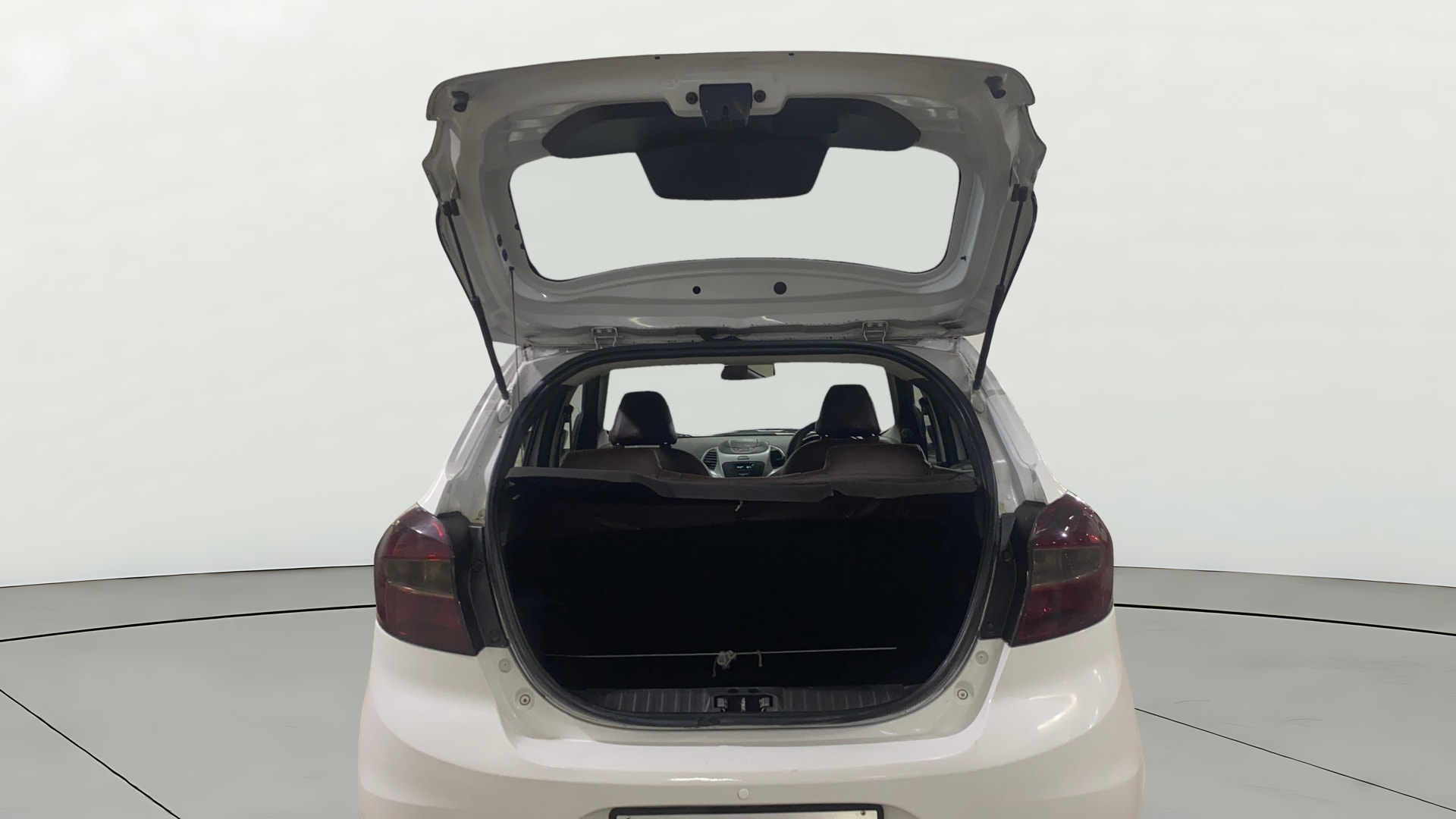 View 2016 Ford Figo Aspire 1.2P Ambiente MT BS IV Image 16 Used 2016 Ford Figo Aspire 1.2P Ambiente MT BS IV Image 16